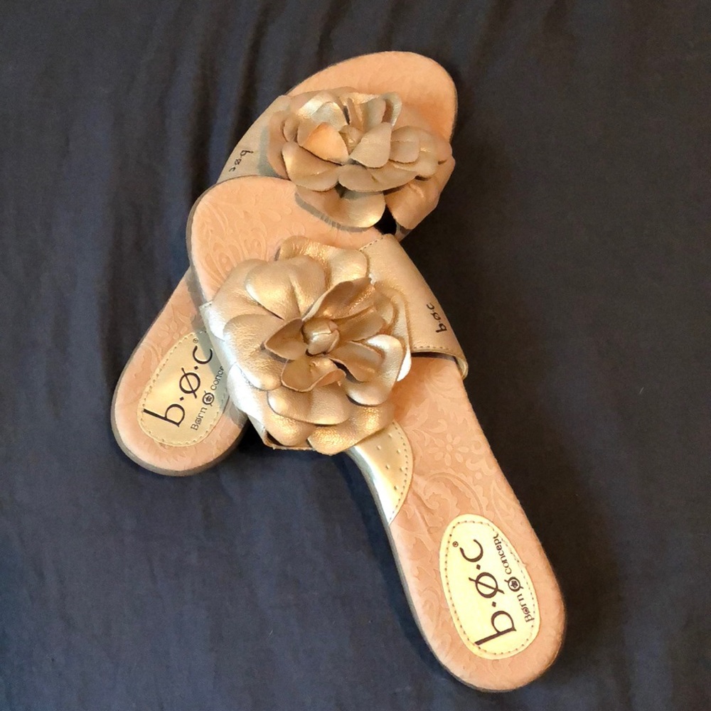 Born Concept Like New Sandal Womens size 9
